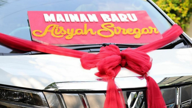 Putra Siregar hadiahkan Alphard untuk anaknya yang bayi