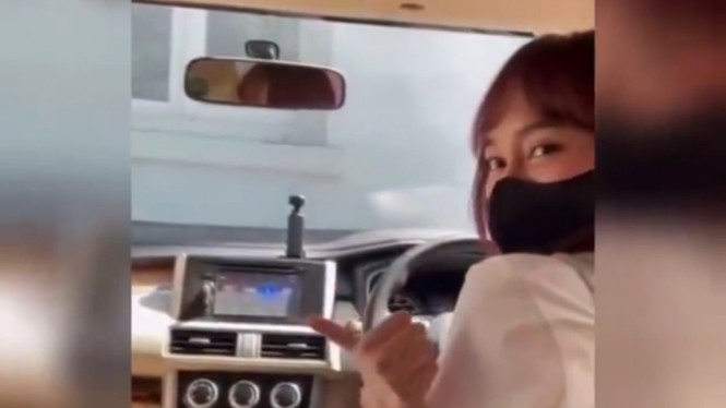 Indahkus jadi driver taksi online