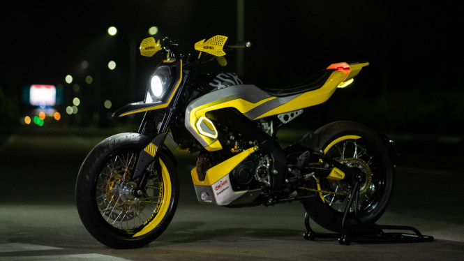 Yamaha XSR150 Custom