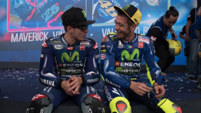 Maverick Vinales dan Valentino Rossi