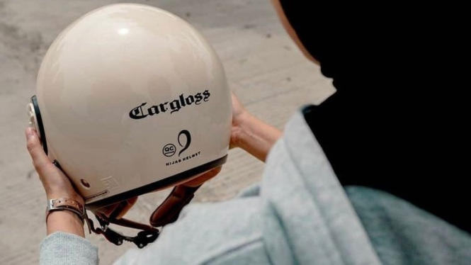 Helm Cargloss