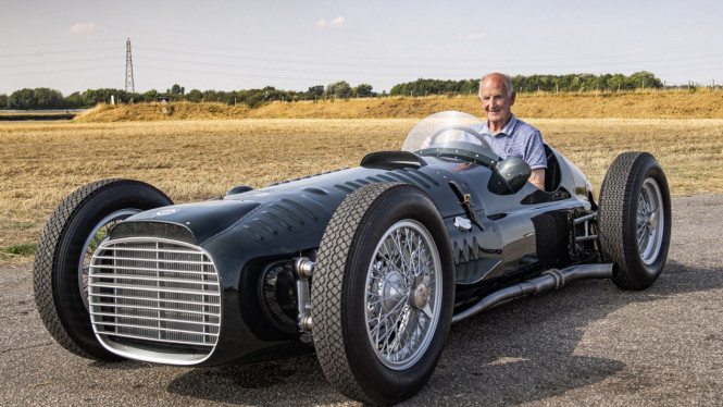 Mobil balap klasik F1 rancangan BRM