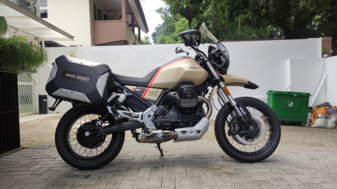 Moto Guzzi v85 TT Travel