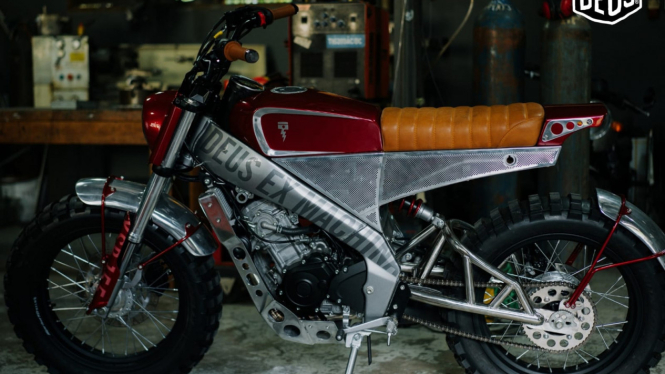 Yamaha XSR 155 Deus