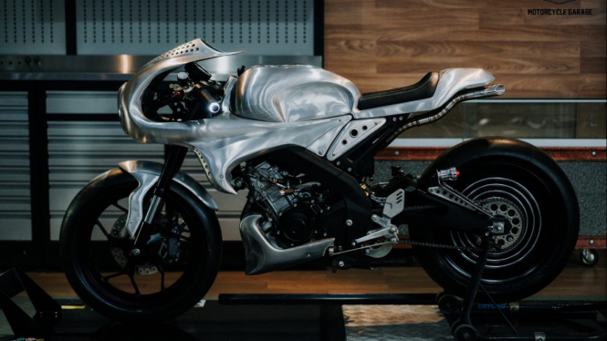 Yamaha XSR 155 buatan AMS, cafe racer