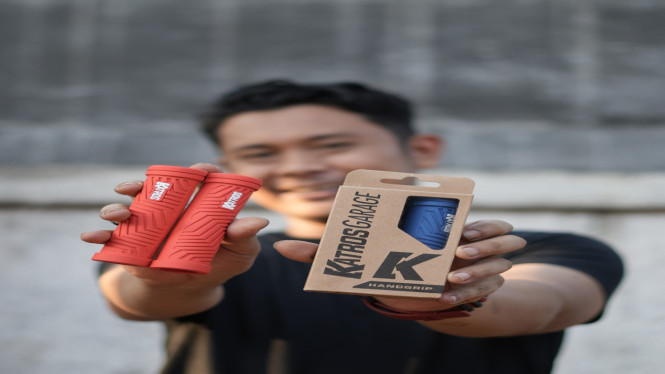 Handgrip motor Katros Garage x Hayaidesu