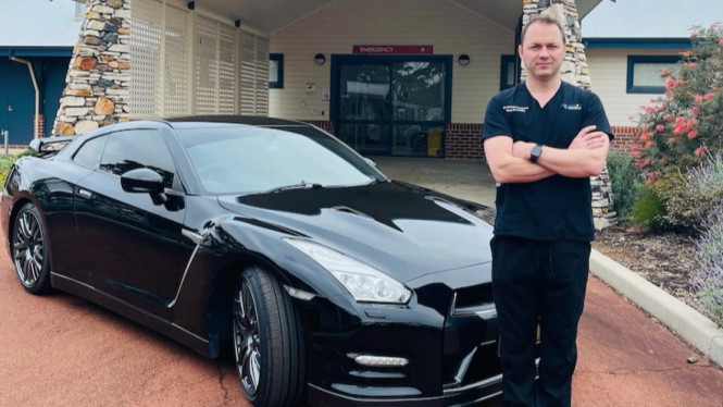 Dokter di Australia ingin ubah Nissan GT-R jadi ambulans.