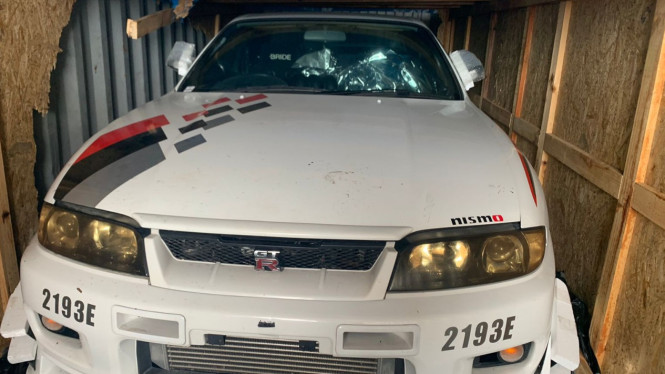 Nissan Skyline GT-R R33.