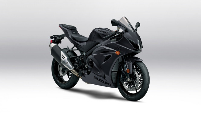 GSX-R1000AM1_YKV_D_WEB