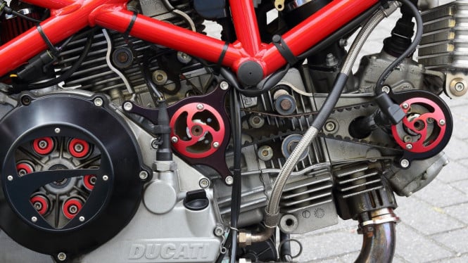 Ilustrasi Mesin Motor 4 Tak