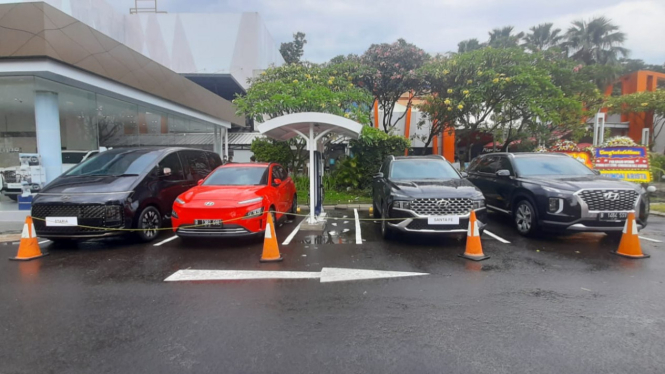 Diler Hyundai di Summarecon Serpong