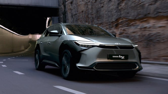 Mobil listrik Toyota