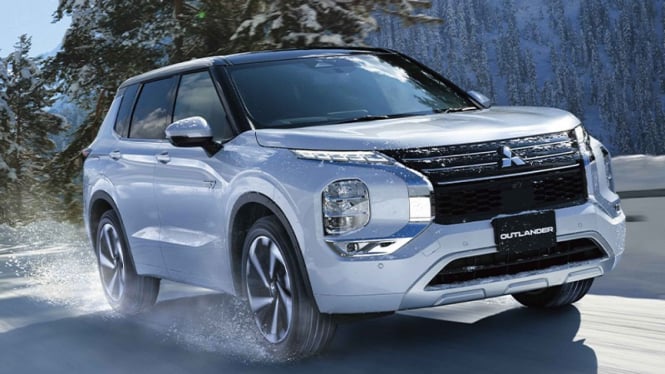 Mitsubishi Outlander PHEV baru