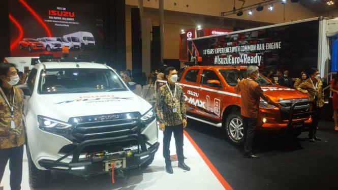 Isuzu Luncurkan MU-X dan D-Max 4x4