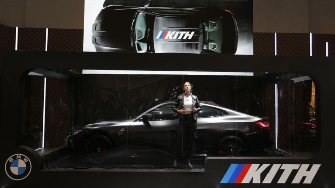 BMW M4 x KITH.