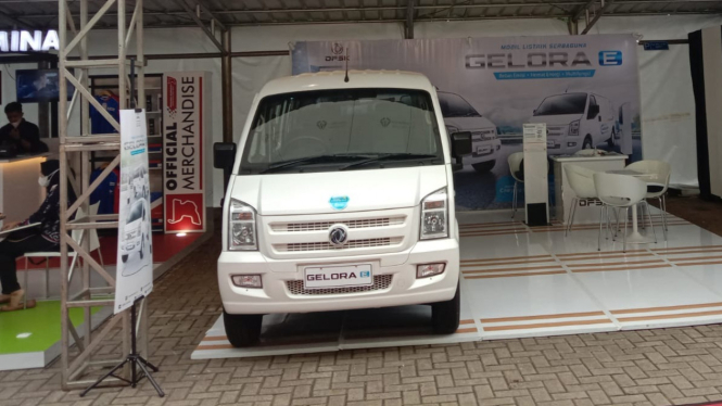 Mobil listrik DFSK Glory di IEMS 2021