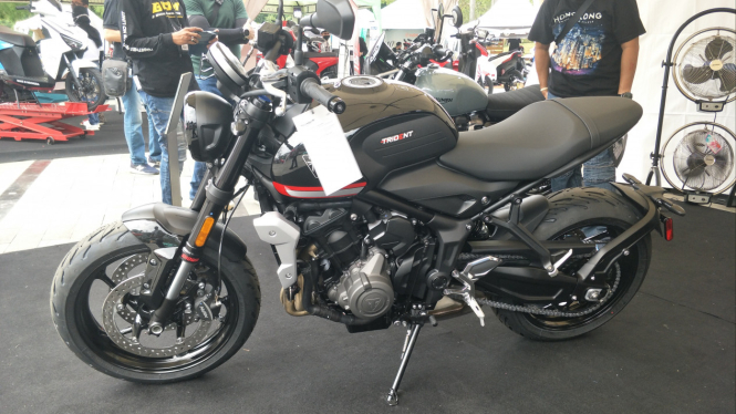 Triumph Trident hadir di Senayan