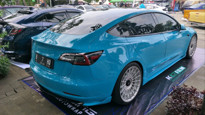 Modifikasi Tesla Model 3