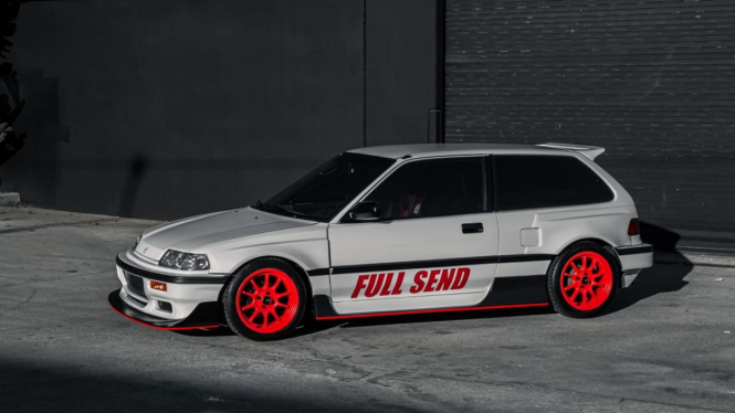 Modifikasi Honda Civic Nouva di Amerika Serikat