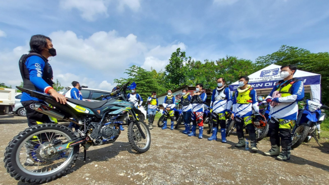 Trabasan Yamaha WR155 R di Hambalang.