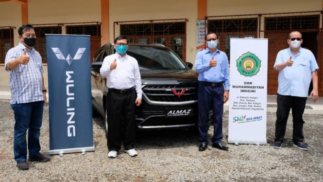 Mobil Wuling Almaz bakal diacak-acak anak SMK