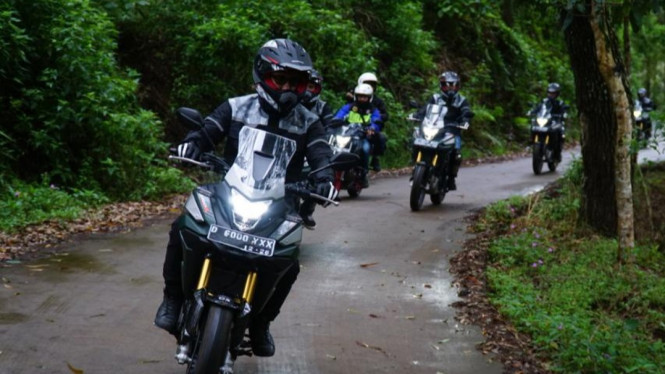 Test Ride Honda CB150X