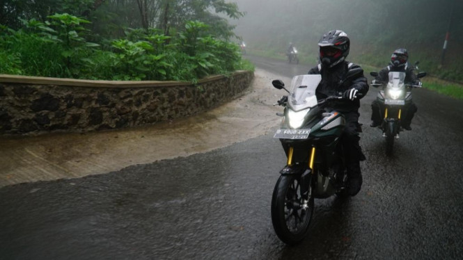 Test Ride Honda CB150X