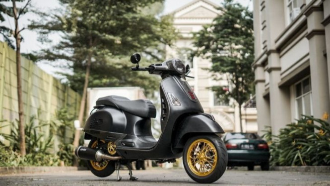 Vespa Matik Bergaya Racing.
