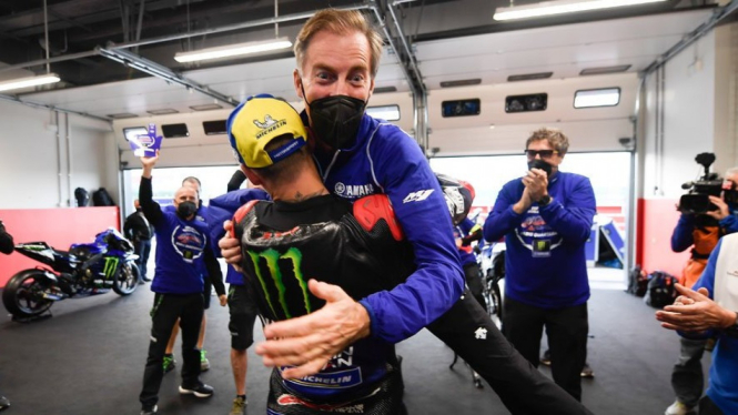 Lin Jarvis dan Fabio Quartararo. Foto: MotoGP.