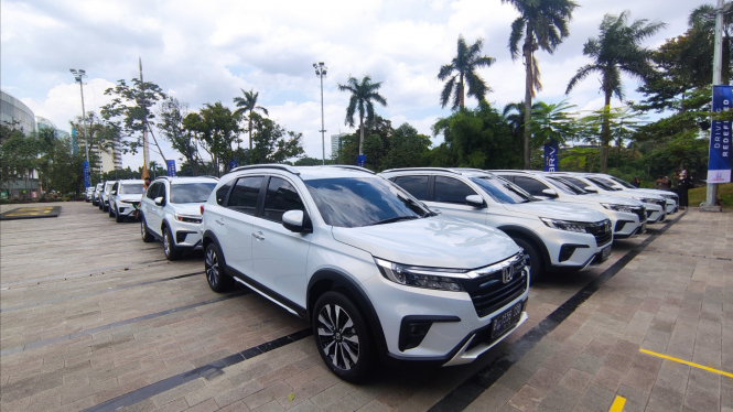Honda BR-V Terbaru dikirim ke konsumen. Foto: Farhan Nurhuda.