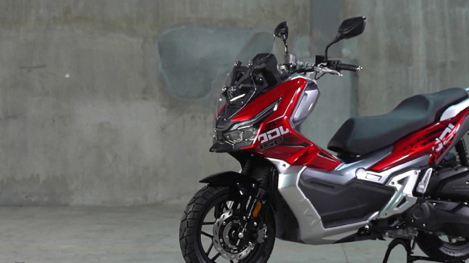 Motor matik adventure FKM Venture 150