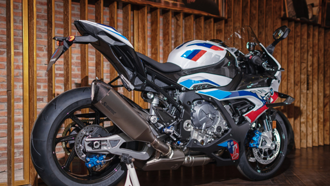 BMW M 1000 RR