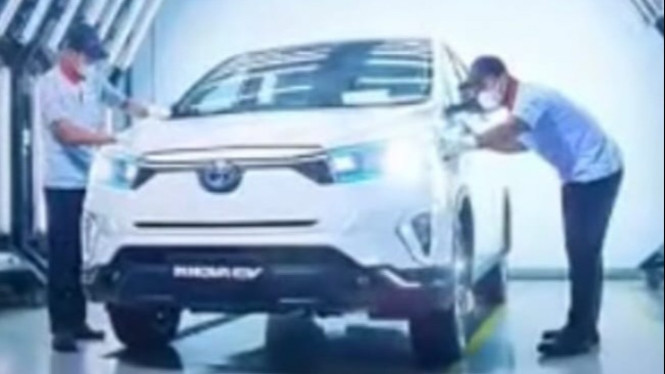 Kijang Innova hybrid