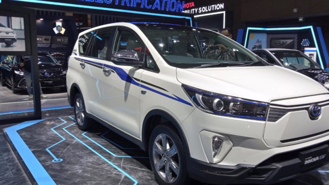 Kijang Innova EV