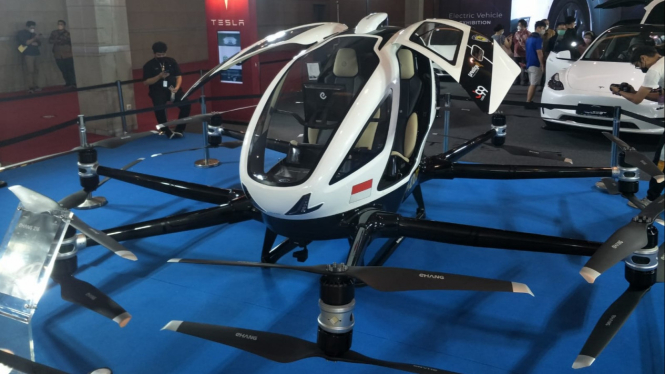 Taksi terbang Juragan 99 di IIMS 2022