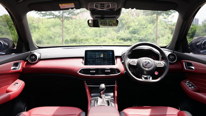 MG HS Dark Midnight Edition