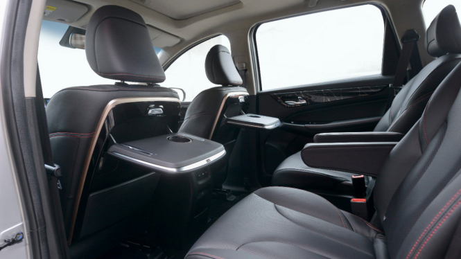 Wuling New Cortez