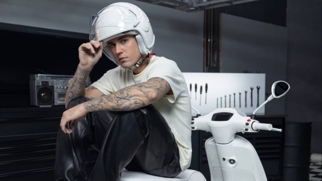 Justin Bieber x Vespa