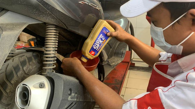 AHM Oil kemasan baru