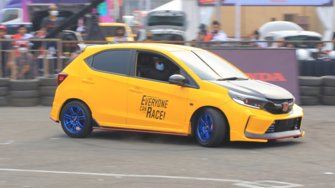 Kompetisi slalom Honda Brio