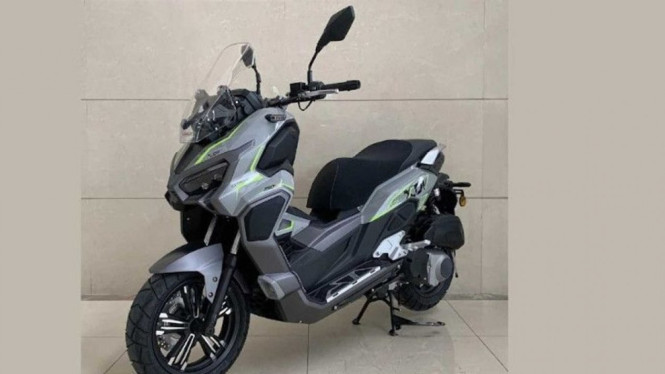 Motor China mirip Honda ADV 150, Longjia XDV 150