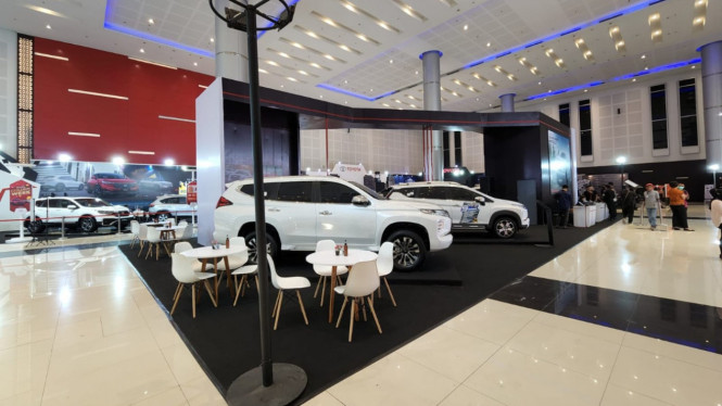 Booth Mitsubishi Motors di IIMS Surabaya 2022