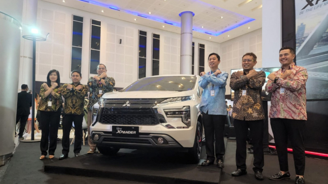 Booth Mitsubishi Motors di IIMS Surabaya 2022