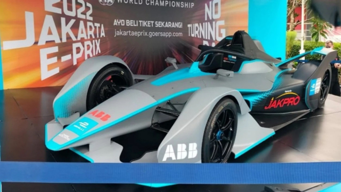 Mobil replika Formula E