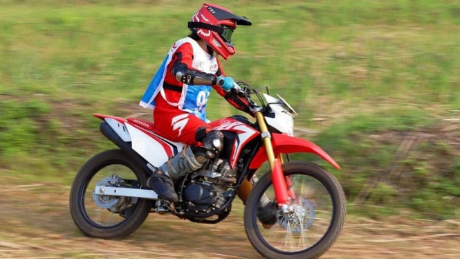 Motor trail Honda