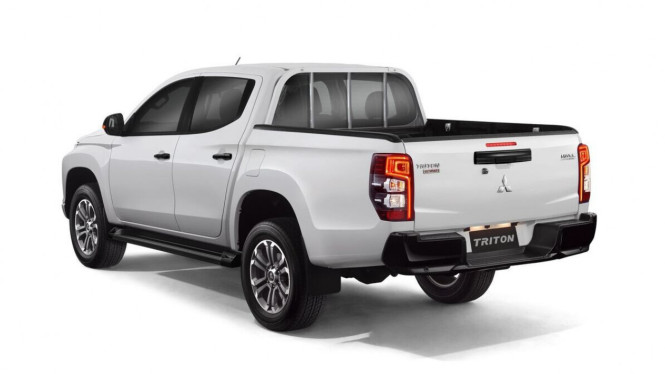 Mitsubishi Triton mesin Euro 4