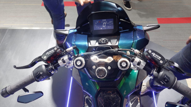 Honda ADV 160 hasil modif Katros Garage