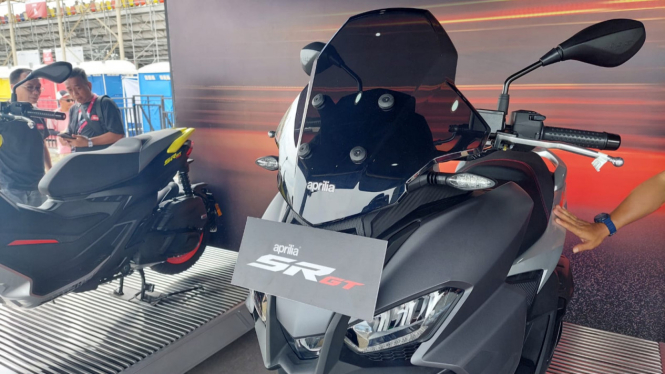 Aprilia SR GT