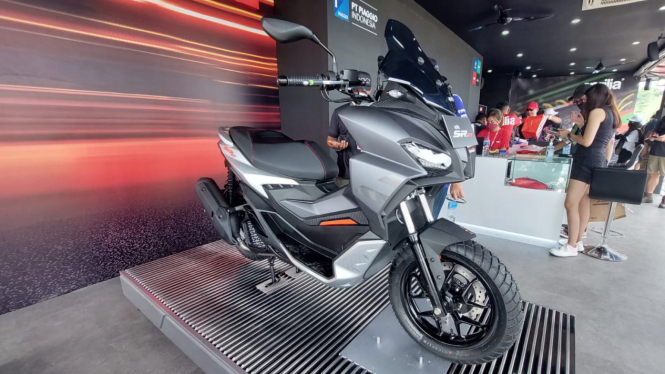Aprilia SR GT