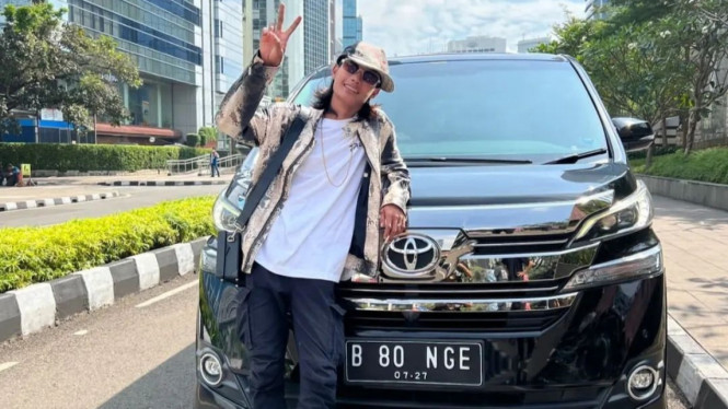 Toyota Vellfire dan Bonge